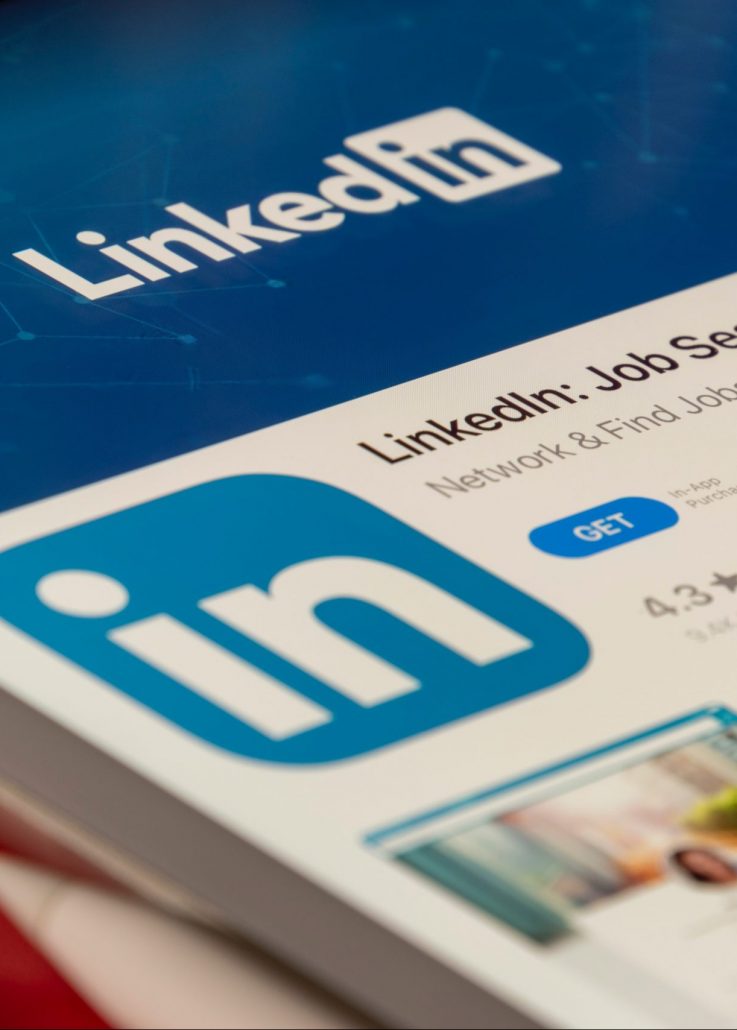 LinkedIn Screen souvik-banerjee-JLj_NbvlDDo-unsplash